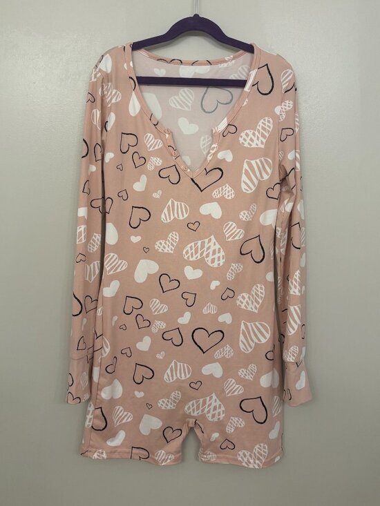 Other - NWOT - Light Pink Heart Printed Long Sleeve Pajama Romper